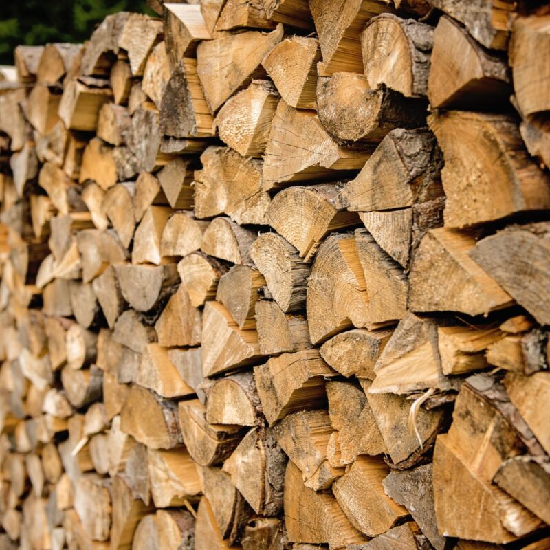 Vente de bois de chauffage et service de d&eacute;neigement professionnel &agrave; proximit&eacute; de Brumath et Vendenheim Saverne