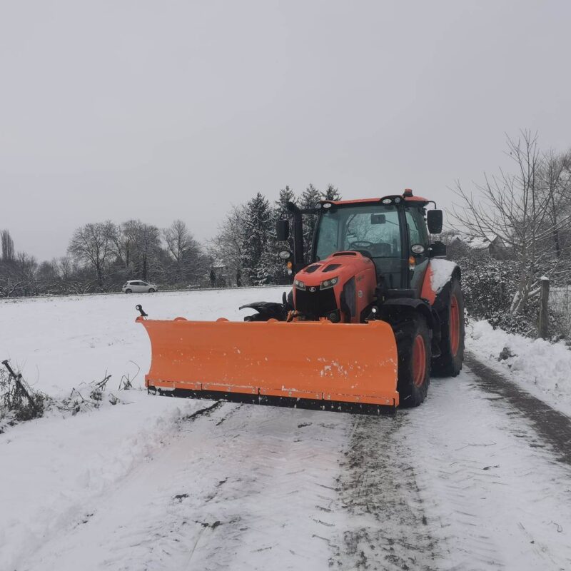 D&eacute;neigement m&eacute;canique ou manuel : quelle solution choisir selon la taille de votre terrain ? Bischheim
